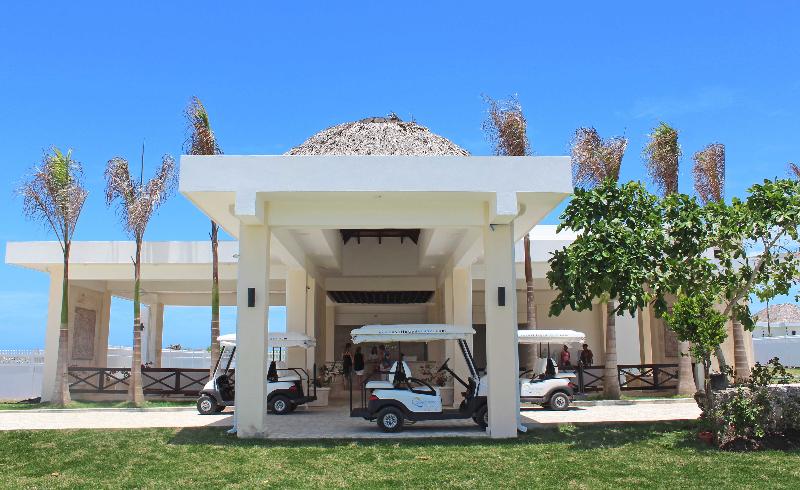 Отель Ocean Village Deluxe