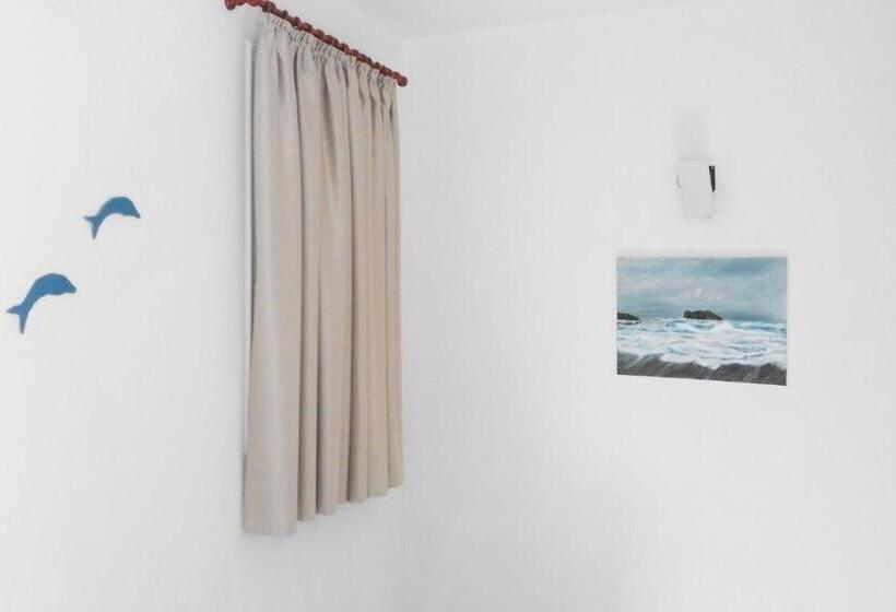 בית מלון כפרי Ostria Eressos Rooms