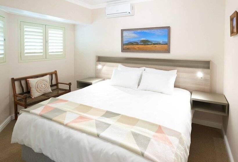 فندق Outeniqua Inn