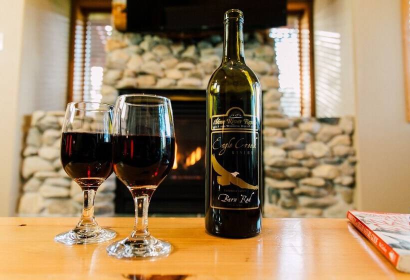 ホテル Pine River Ranch B&b