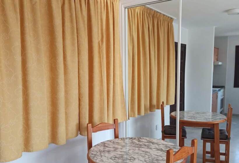 فندق Pueblo Evita Hill