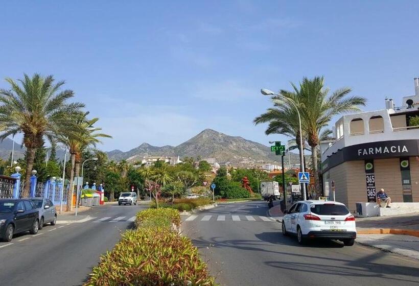 هتل Pueblo Evita Hill