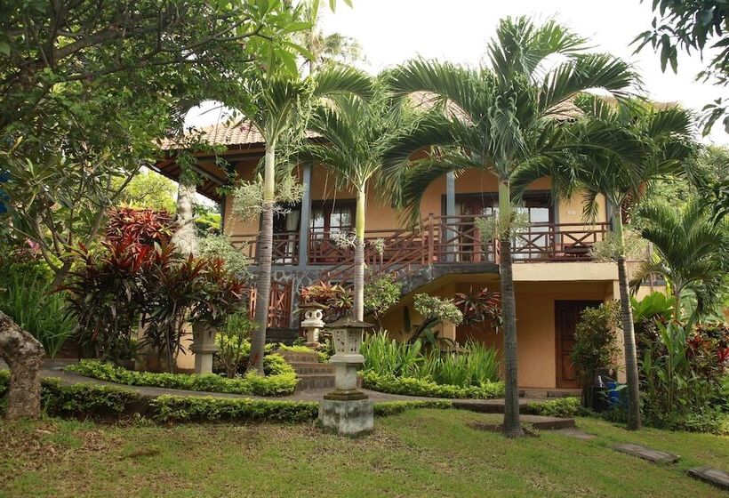 בית מלון כפרי Puri Mangga Sea View Resort & Spa