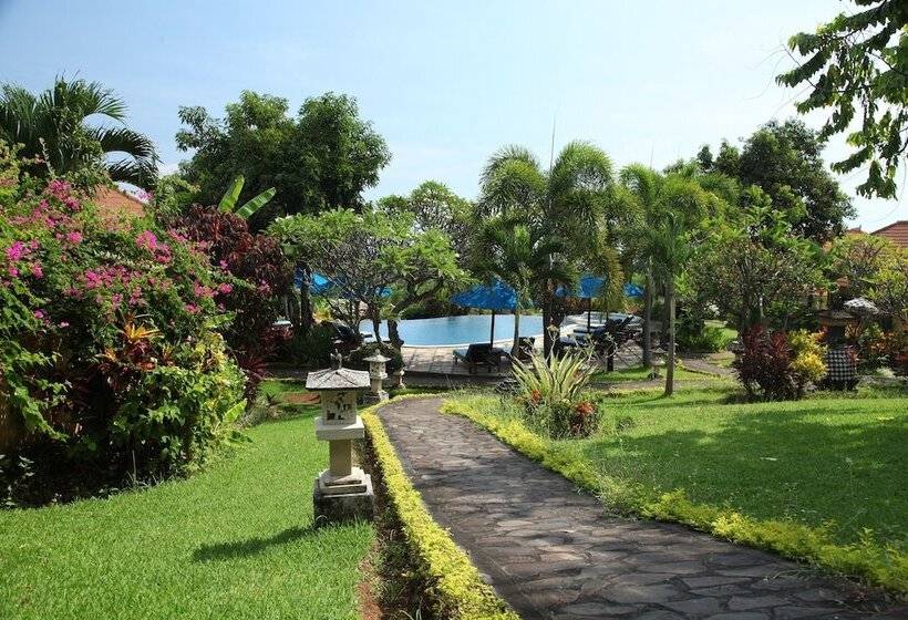 בית מלון כפרי Puri Mangga Sea View Resort & Spa