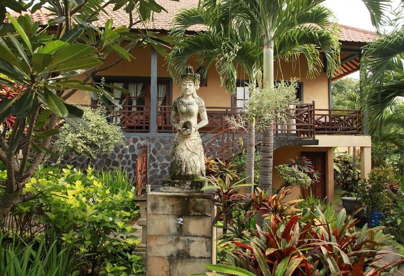 בית מלון כפרי Puri Mangga Sea View Resort & Spa