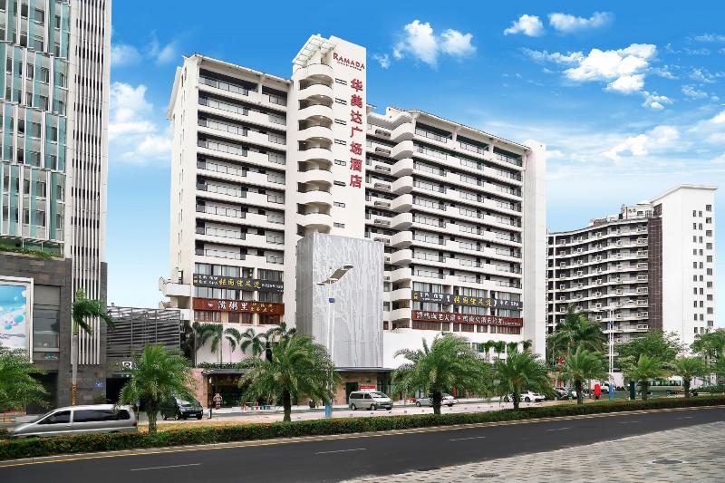 Отель Ramada Plaza By Wyndham Sanya Bay