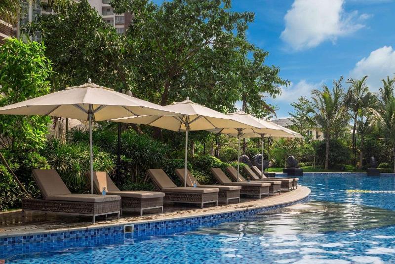 Отель Ramada Plaza By Wyndham Sanya Bay