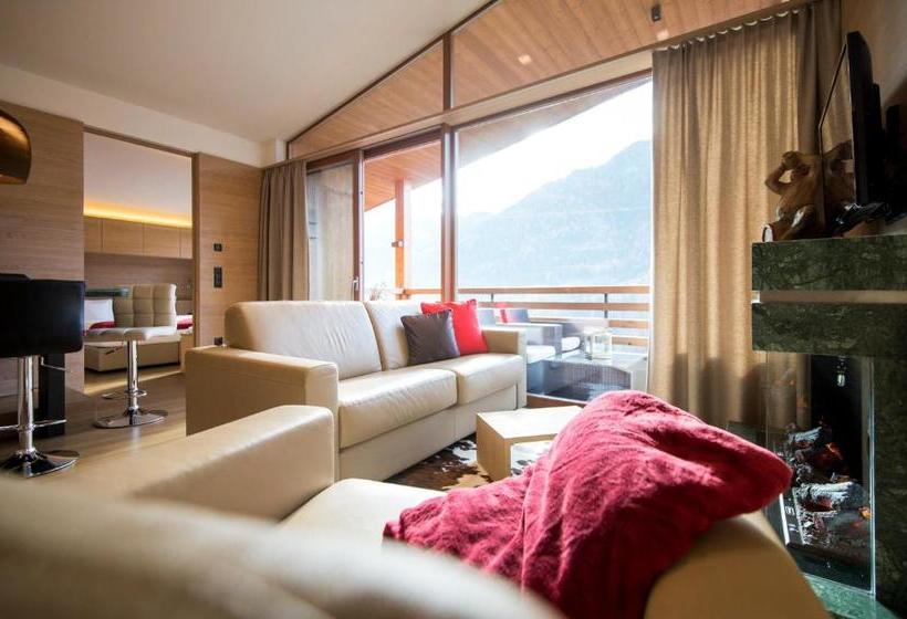 Отель Mountain Apartments Gran Tubla