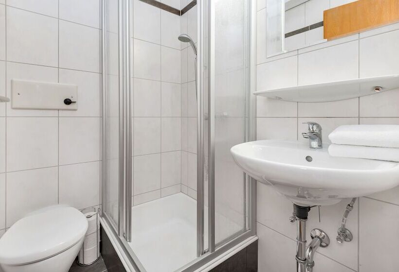 酒店 Rössl By Skinetworks