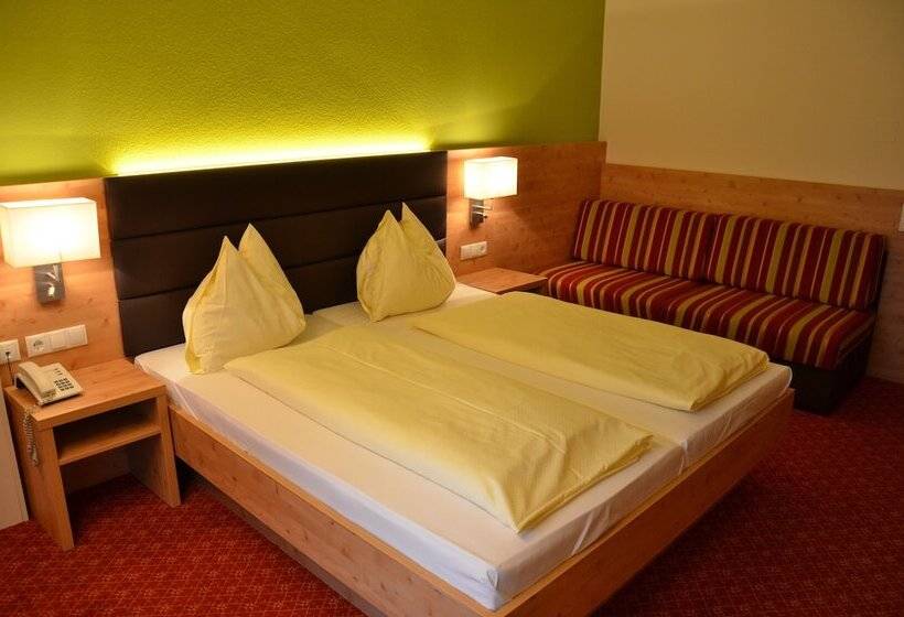 هتل Rössl By Skinetworks