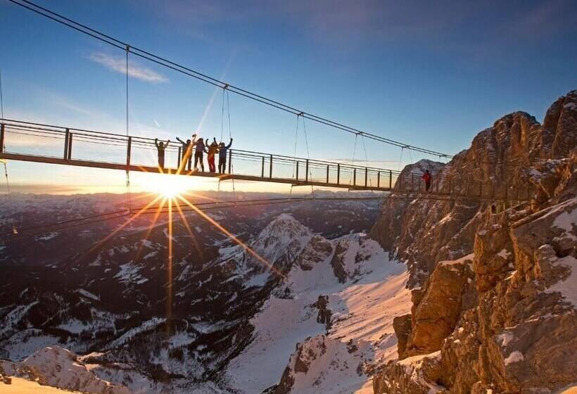 酒店 Rössl By Skinetworks