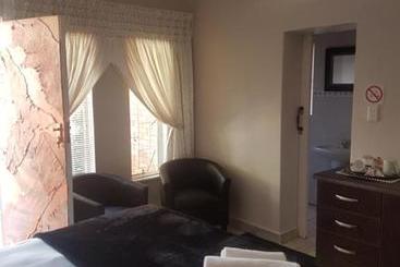هتل Sekelbos Guesthouse