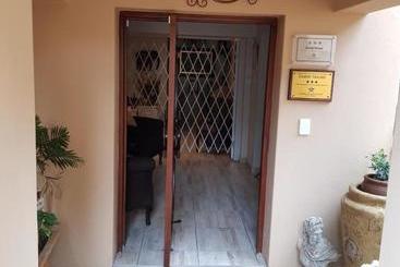 هتل Sekelbos Guesthouse