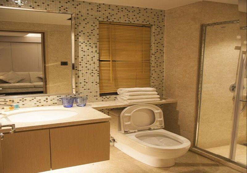 Отель Shenzhen U Home Apartment Binhe Times