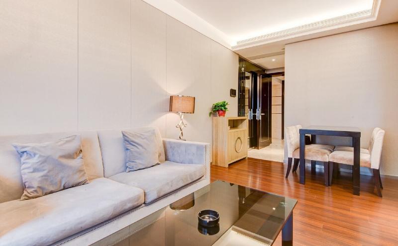 Отель Shenzhen U Home Apartment Binhe Times