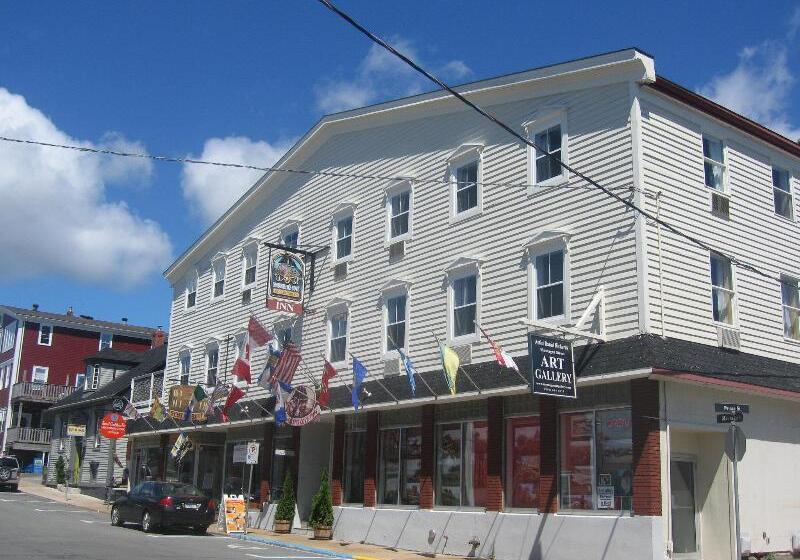 فندق Smugglers Cove Inn