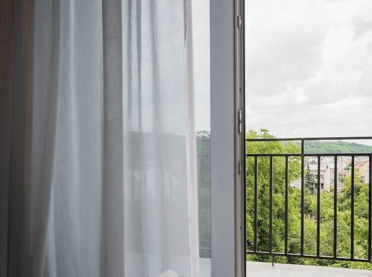 בית מלון כפרי City Inn Lviv Smart