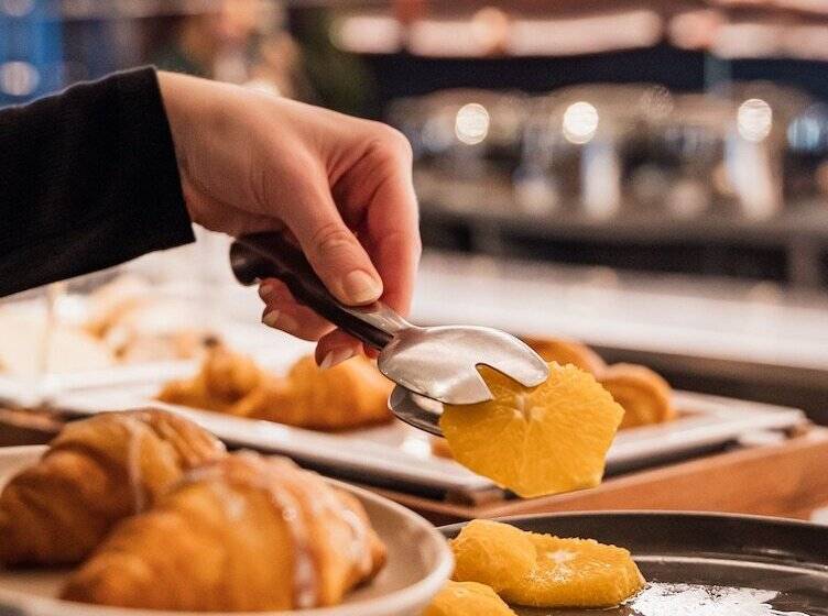 בית מלון כפרי City Inn Lviv Smart