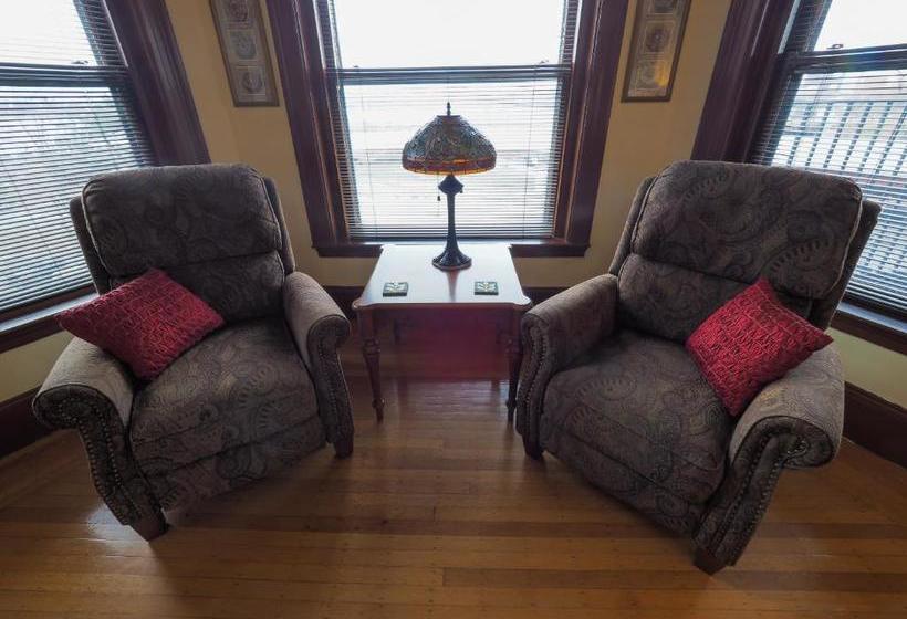 ホテル The Gryphon House