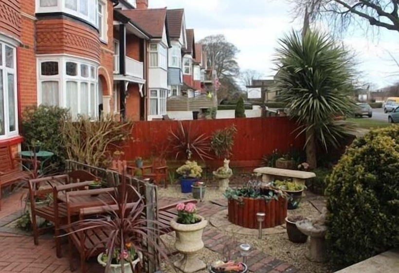 فندق The Lyndsay Guest House