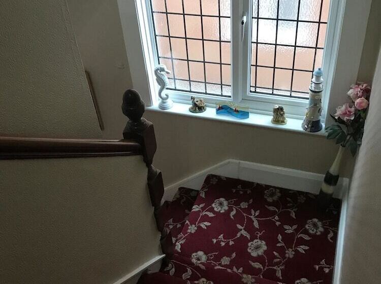 فندق The Lyndsay Guest House