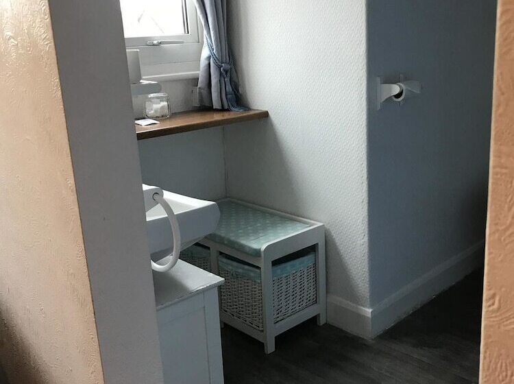 فندق The Lyndsay Guest House