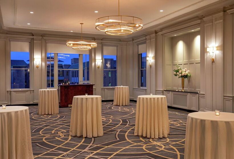 فندق The Virginian Lynchburg Curio Collection