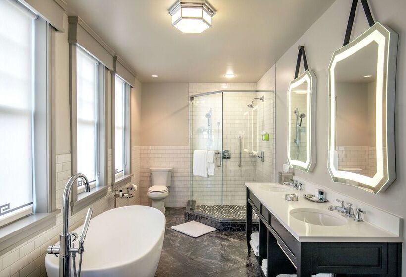 فندق The Virginian Lynchburg Curio Collection