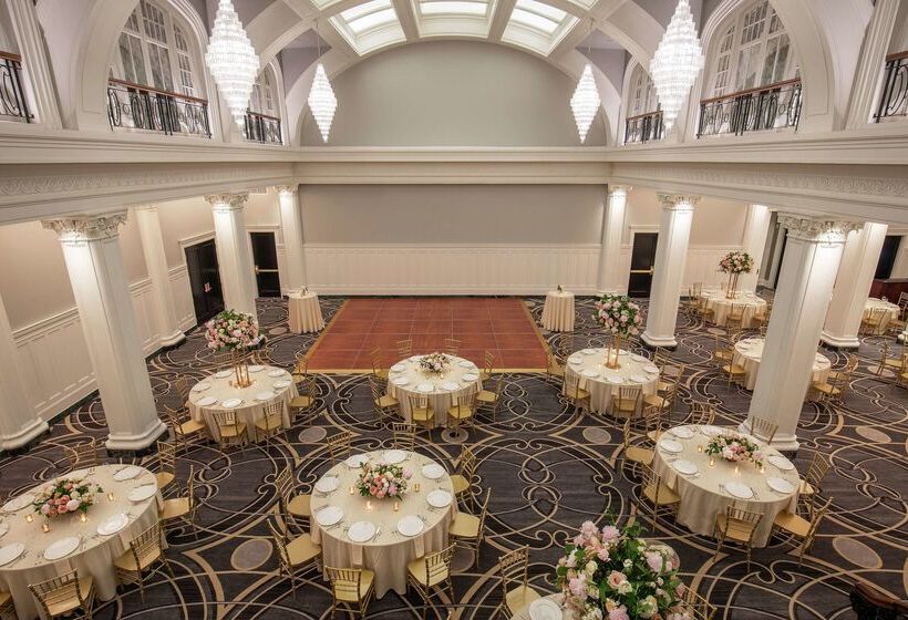 فندق The Virginian Lynchburg Curio Collection