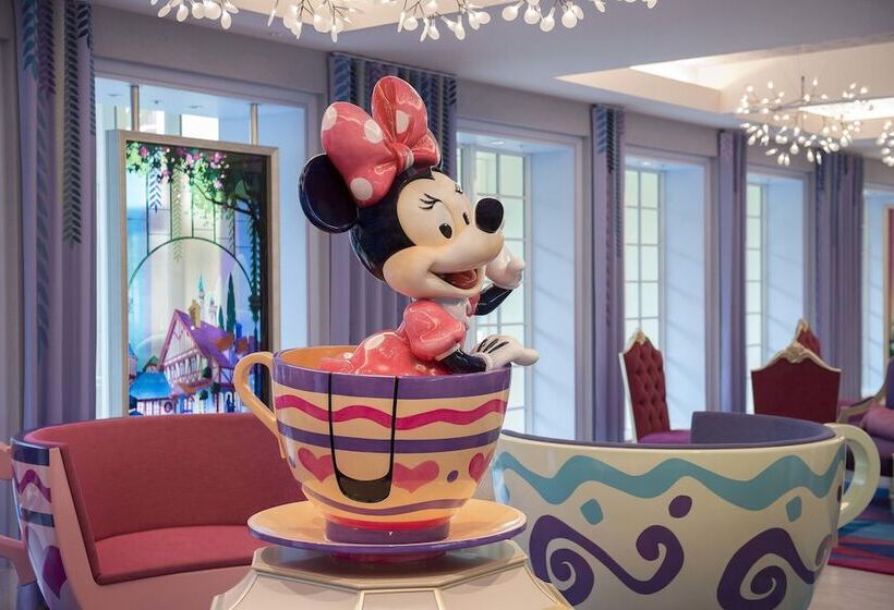 Отель Tokyo Disney Celebration