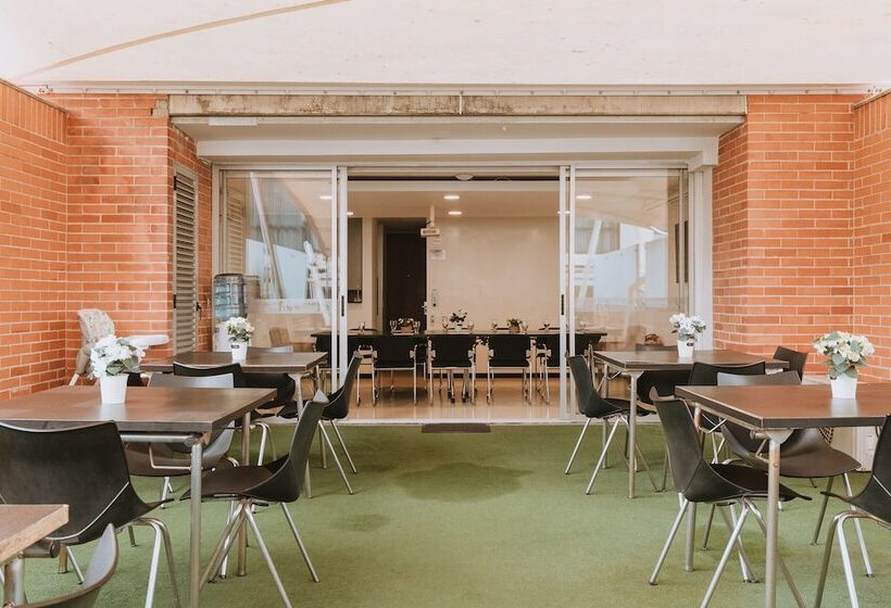 Отель Travelers Orange Suites