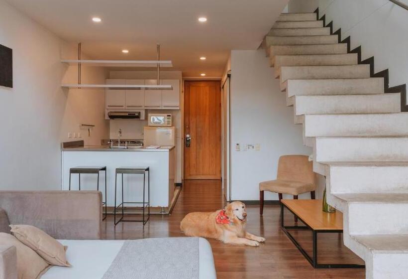 Отель Travelers Orange Suites