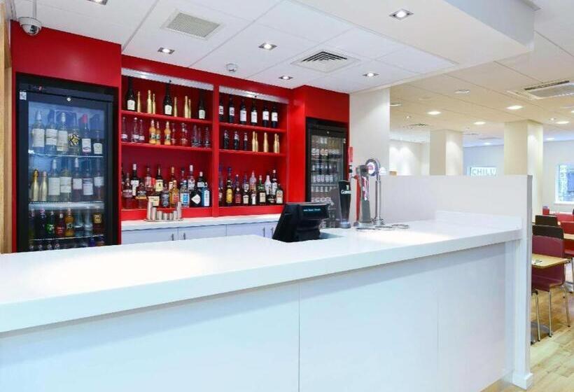 בית מלון כפרי Travelodge Glasgow Queen Street