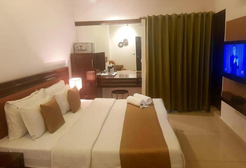 فندق White Palace