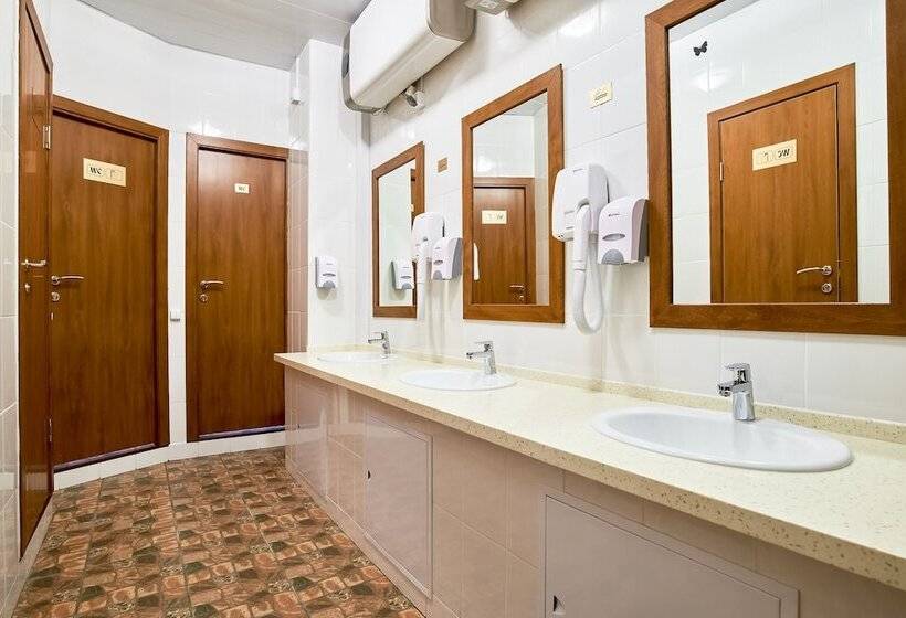 בית מלון כפרי Winterfell Baumanskaya