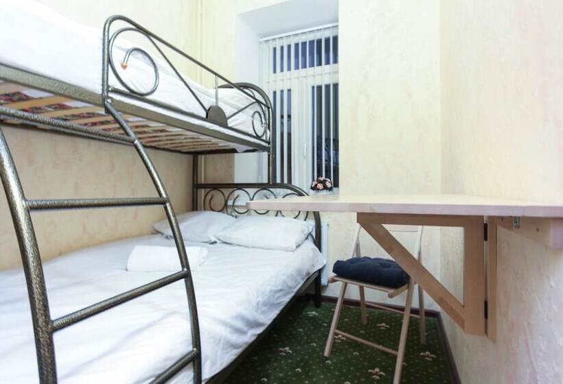 בית מלון כפרי Winterfell On Taganskaya Square