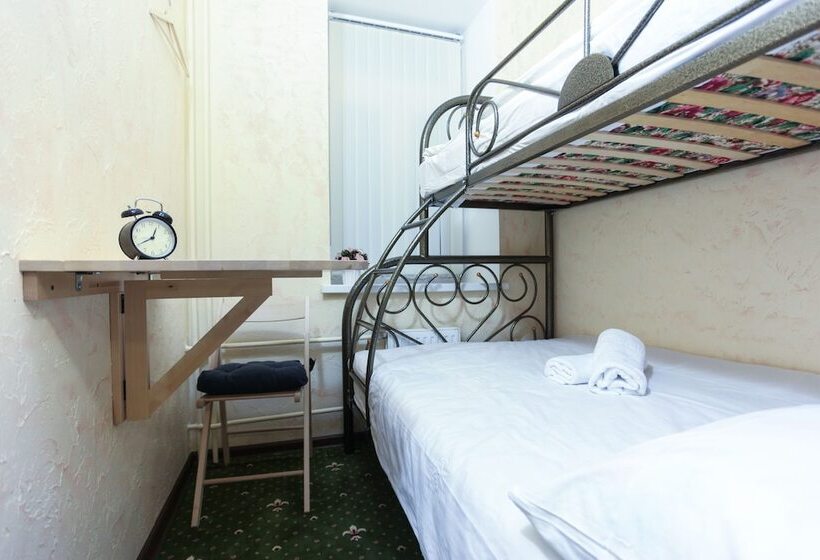 בית מלון כפרי Winterfell On Taganskaya Square