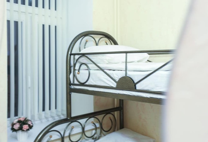 בית מלון כפרי Winterfell On Taganskaya Square