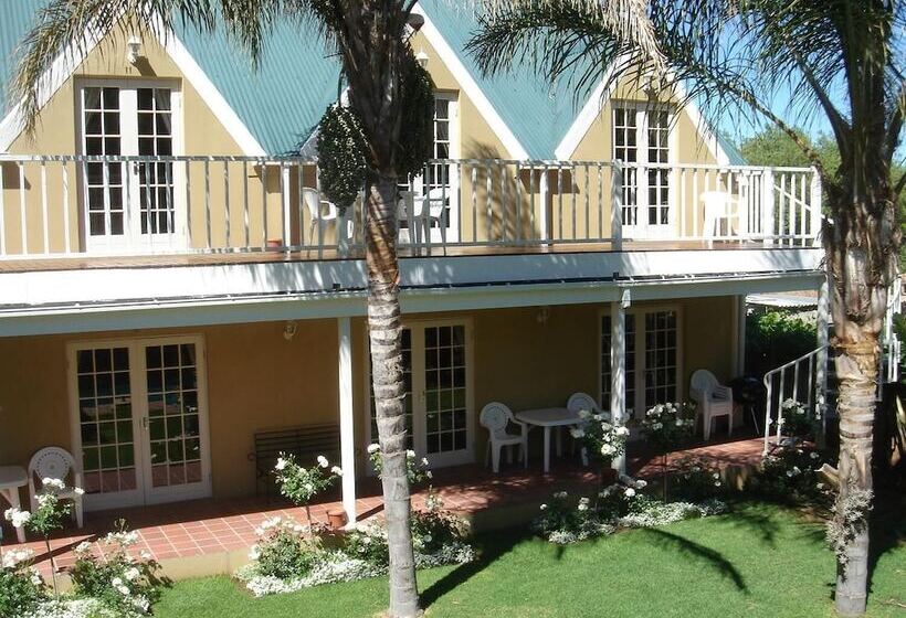 هتل Yamkela Guest House