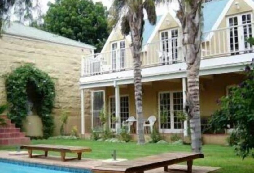 هتل Yamkela Guest House