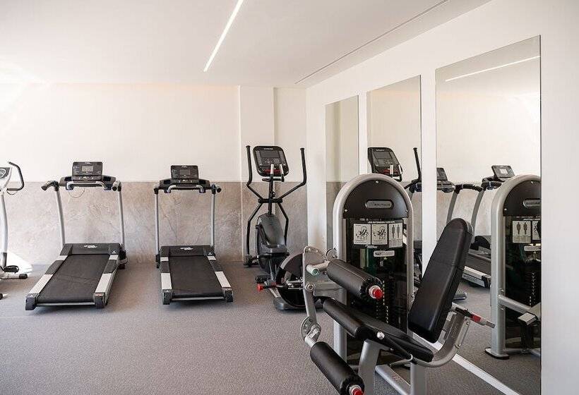 Kakkos Bay Hotel And Bungalows