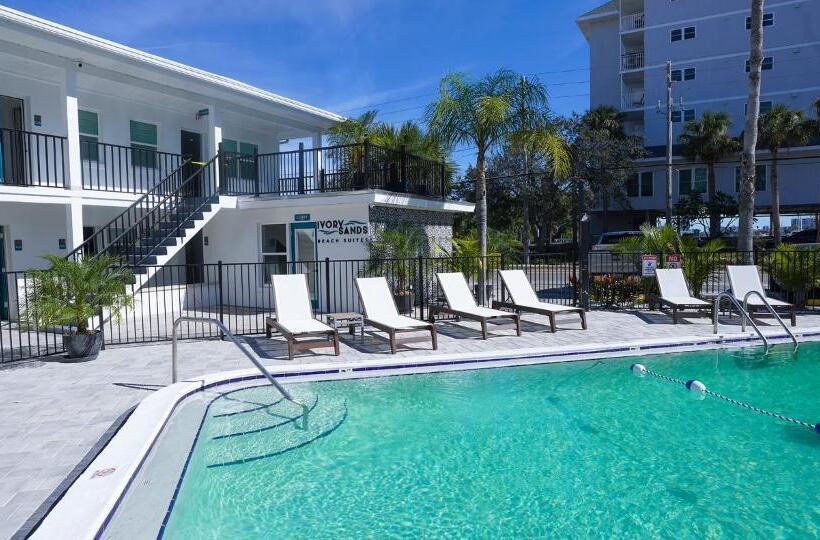 فندق Ivory Sands Beach Suites