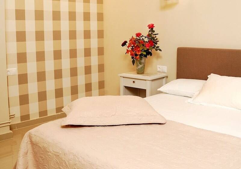 Ariadnes Holiday Accommodation