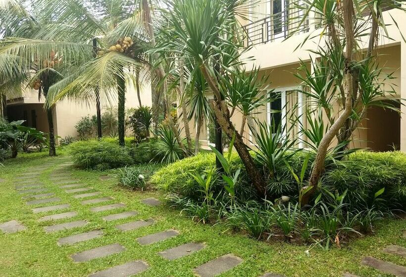 Bali De Anyer Hotel & Restaurant