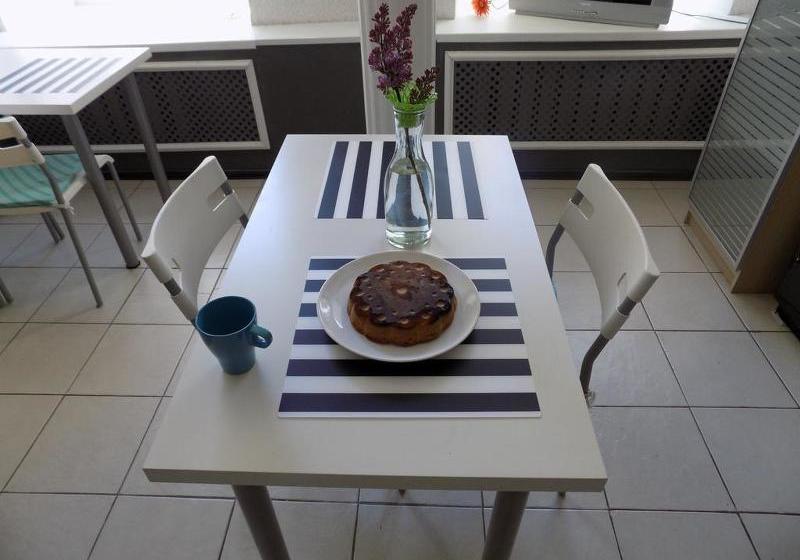 ベッドアンドブレックファースト Mini Hotel RePost