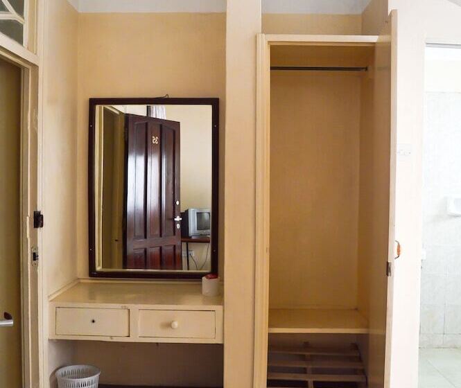 Cool Breeze Hotel Mombasa