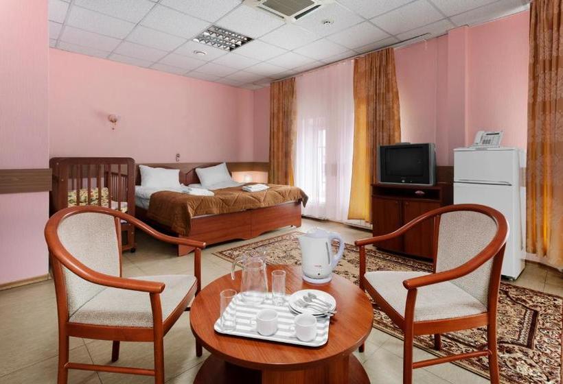 בית מלון כפרי Gorod On Belorusskiy