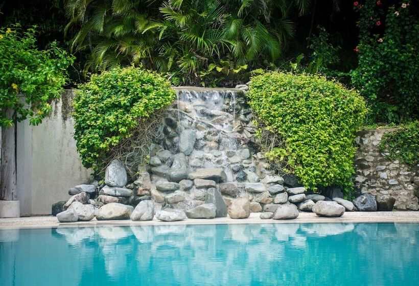 בית מלון כפרי Almont Beach Resort