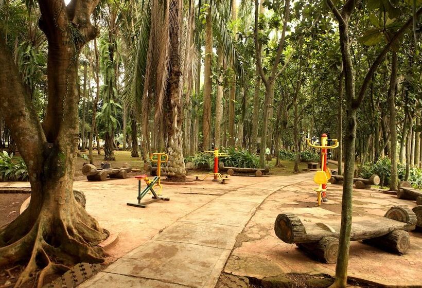 Amaris Hotel Serpong Tangerang