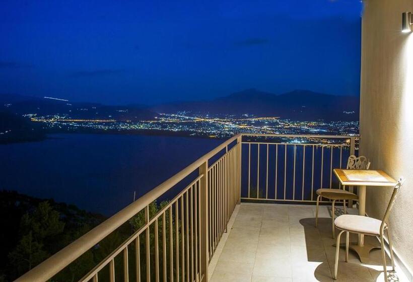 בית מלון כפרי Arktos